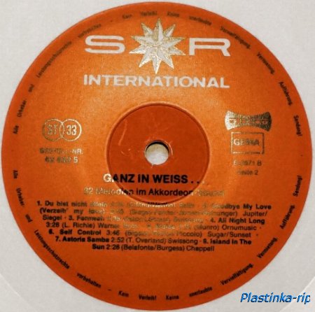 Various &#8206; Ganz In Weiss - 32 Melodien Im Akkordeon-Sound- 1985